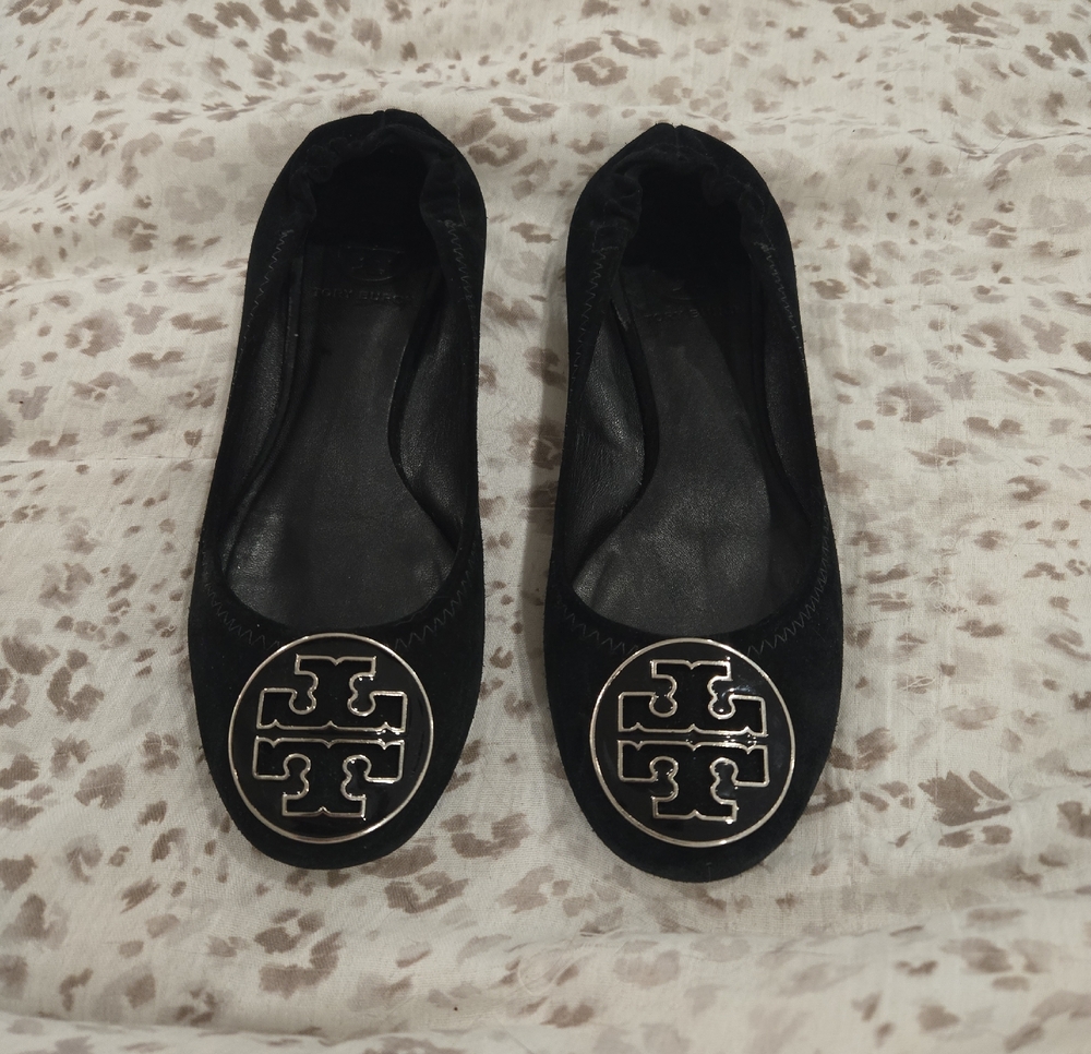 Tory Burch Size 6M Black Suede Leather Ballet Flats SilverT Medalian Toes